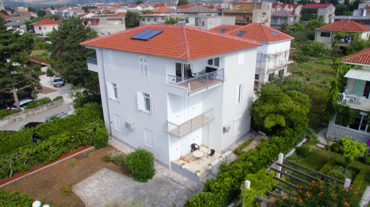 Beachfront Apartments Don Kaštela Exterior foto